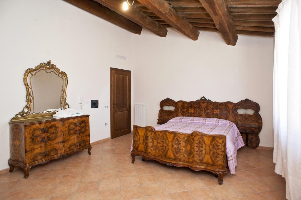 Agriturismo Villaggio Green 몬테팔코 객실 사진