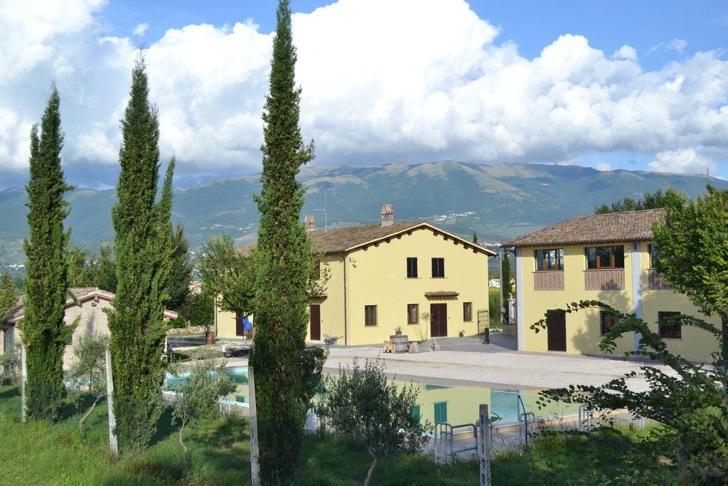 Agriturismo Villaggio Green 몬테팔코 객실 사진